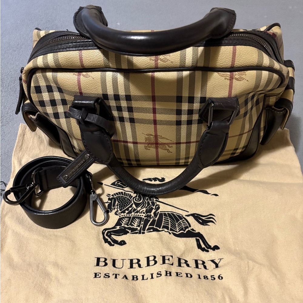 Burberry Men's Duffel Bag - Black and Cream Check